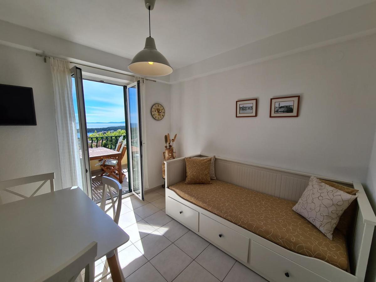Apartments Linda Palit Экстерьер фото
