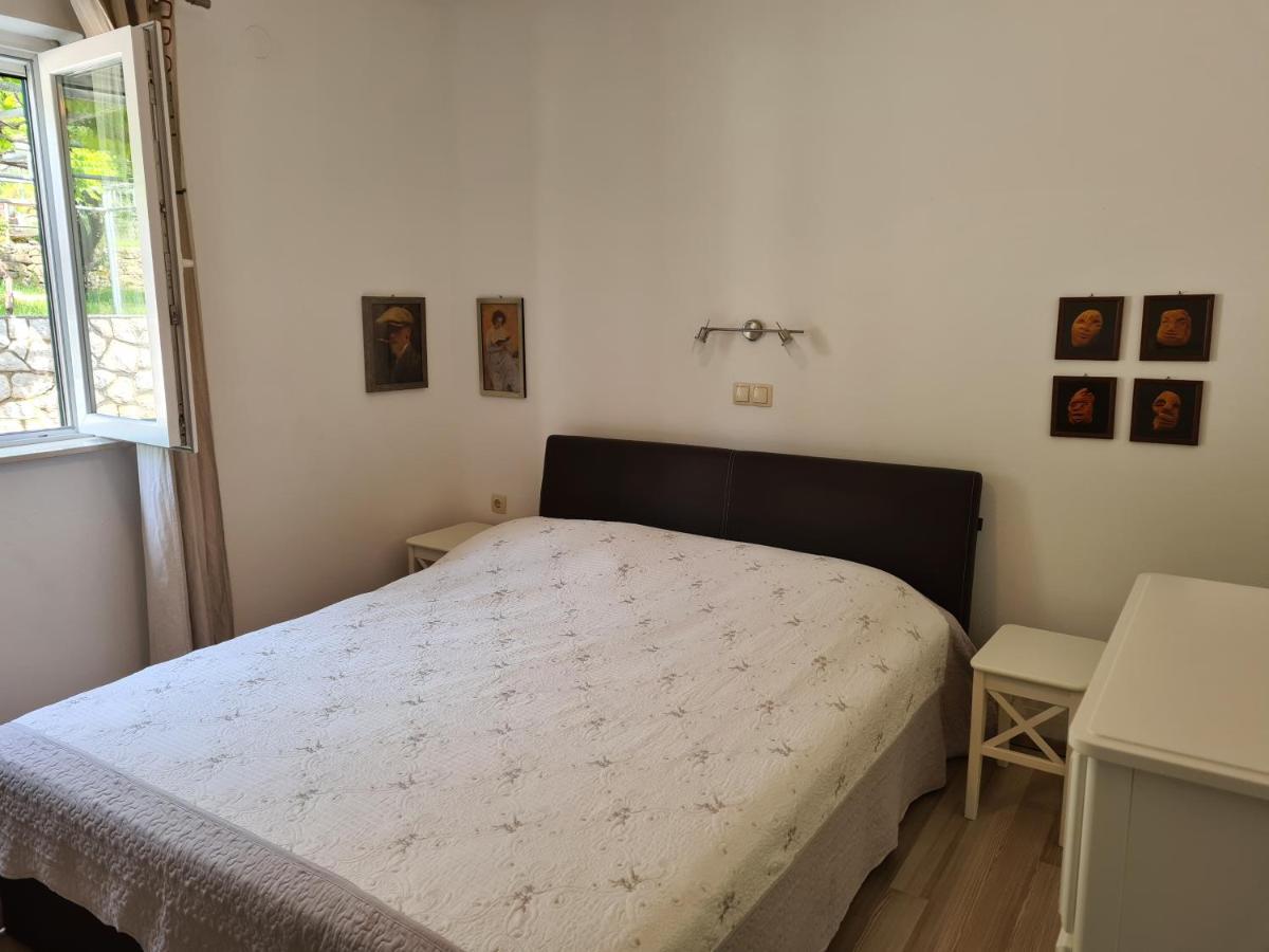 Apartments Linda Palit Экстерьер фото