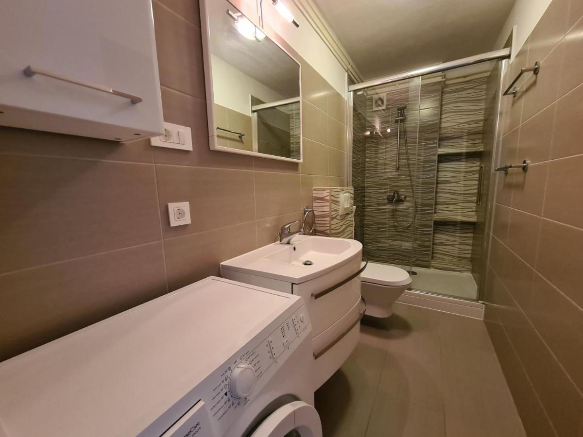 Apartments Linda Palit Экстерьер фото